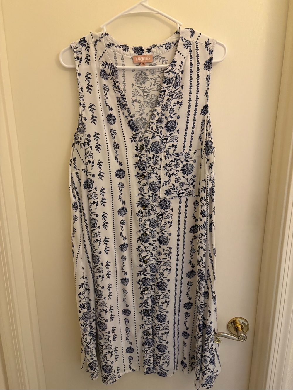 Sleeveless White & Navy Floral Shift Dress